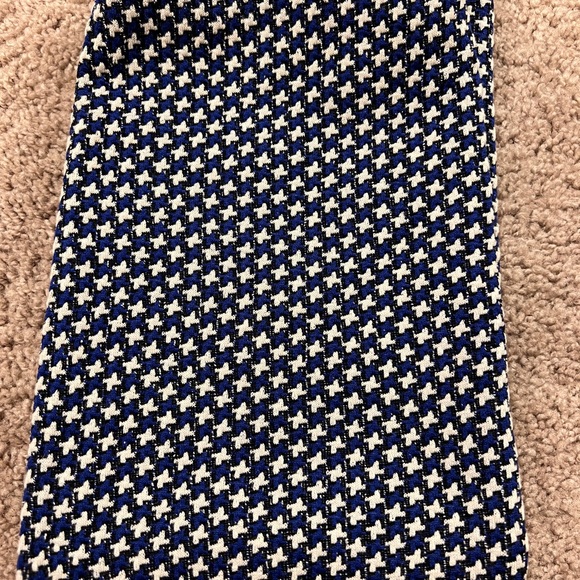 Zara Pencil Skirt - Picture 3 of 5